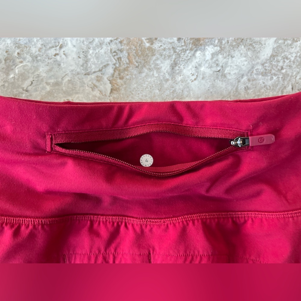 Lululemon Run Times Shorts II 4” Lightweight Low Rise Athletic Pockets Red, 4 - Picture 8 of 12